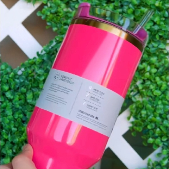 Stanley pink parade limited edition stanley tumbler cup 40 oz - Picture 3 of 3